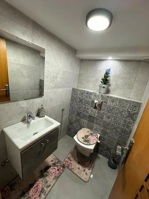Appartement Meuble Et Ensoleille Au 1Er Etage Agadir